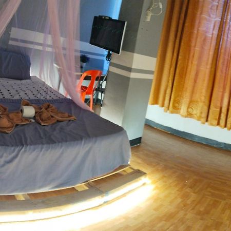 Napsule Suites Davao City Exteriör bild