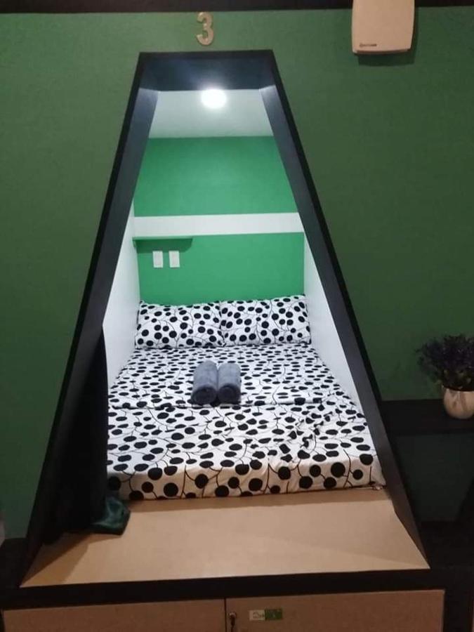 Napsule Suites Davao City Exteriör bild